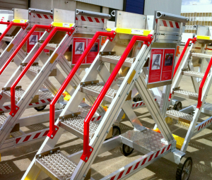 Technical runway and stopover rocking 6 steps stepladder