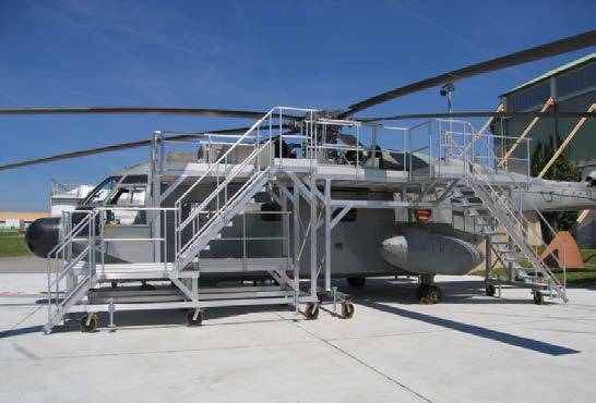 Platforms for access and maintenance operations on helicopter
